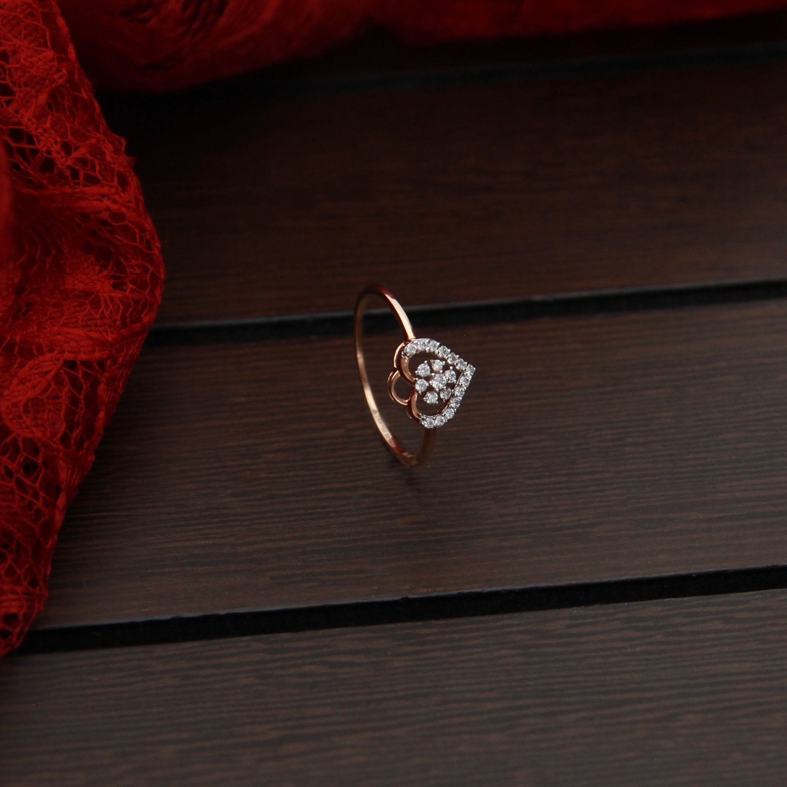 DIAMOND RING